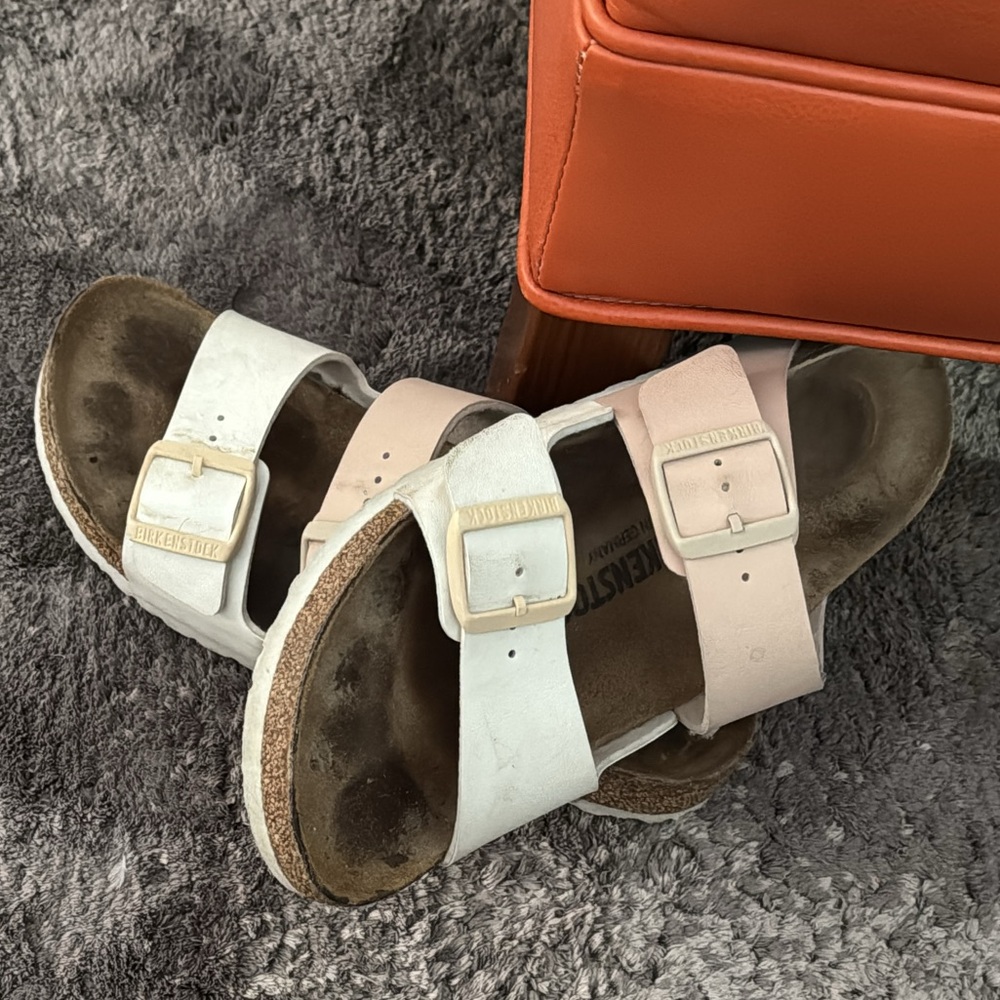 Birkenstock Women's White and Tan Sandals size 40 - Picture 1 of 4